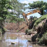Alcaldía de Santo Domingo Oeste mantiene operativo de mitigación y saneamiento tras lluvias recientes