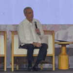 Abinader dialoga con familias de Supérate: Pobreza se reduce a niveles históricos