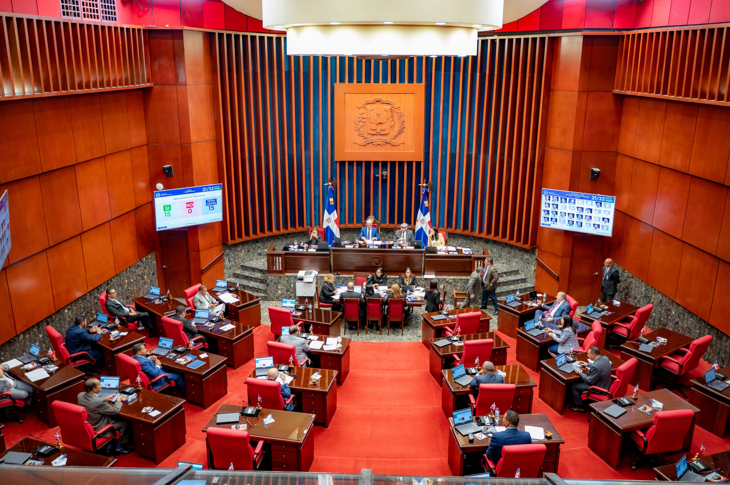 Senado aprueba ley contra la publicidad engañosa en el sector inmobiliario: Multas de hasta 50 salarios mínimos