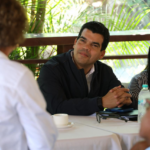 Wellington Arnaud valida con comunitarios servicio eficiente de agua potable en Monción