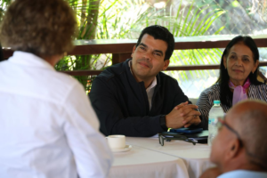 Wellington Arnaud valida con comunitarios servicio eficiente de agua potable en Monción