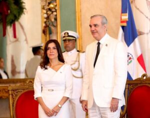 Funcionario dominicano responde a embajadora de EE.UU. y cuestiona su rol