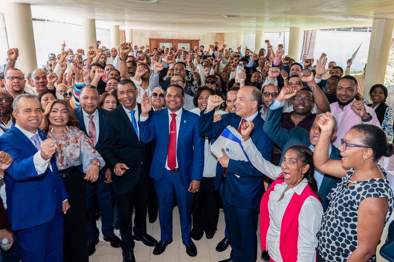 Radhamés Silverio formaliza candidatura a la Rectoría de la UASD con llamado a la continuidad e innovación