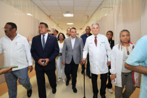 Director del SNS supervisa centros de salud para los Juegos Centroamericanos y del Caribe 2026