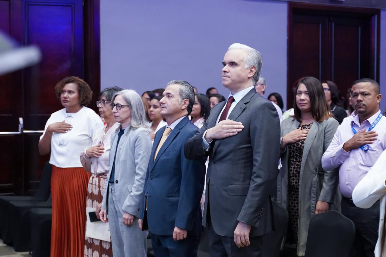 Luis Miguel De Camps: La alfabetización inicial en edad oportuna es una prioridad estratégica del MINERD