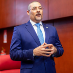 Senador Eduard Espiritusanto somete proyecto de ley para ampliar el plazo de entrada en vigencia del nuevo Código Penal y disponer su revisión integral