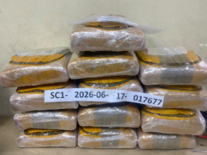 Intervienen en Azua alijo de 129 libras de marihuana ocultos en vehículo