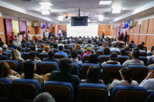 Politólogo estadounidense, Steven Levitsky, imparte en el Senado de la República la conferencia 