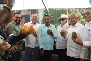Ministro de Agricultura destaca crecimiento de exportaciones de mango en apertura de Expo Mango 2026