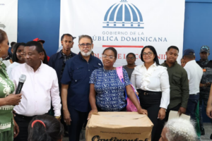 Residentes en Elías Piña reciben jornada asistencial encabezada por Desarrollo de la Comunidad