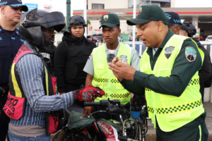 Policía Nacional junto al Intrant y Migración intensifican operativo de control y regularización de motocicletas en el Distrito Nacional