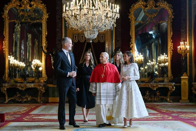 Papa León XIV visita España y reúne a más de 130,000 personas en Madrid tras 15 años sin una visita pontificia