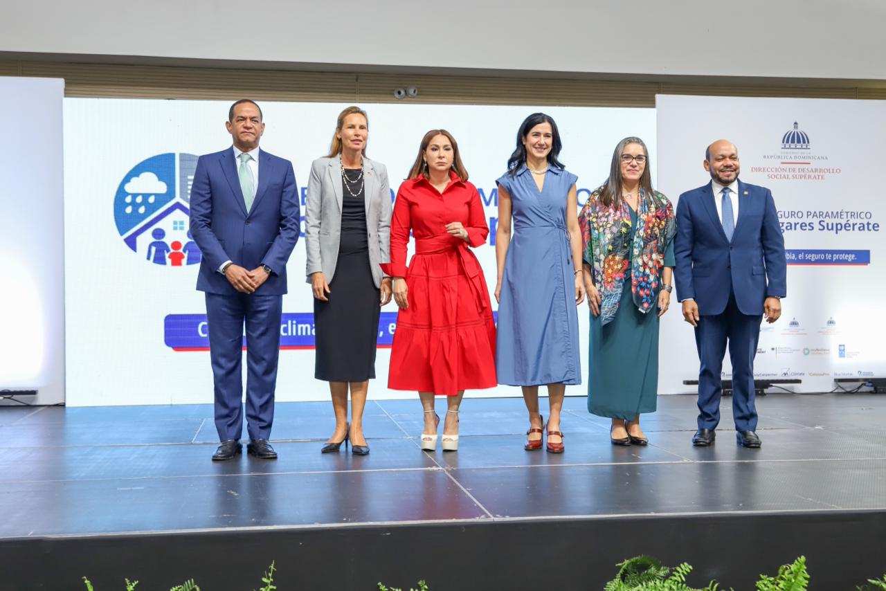 Gobierno y PNUD presentan proyecto de seguros paramétricos para proteger hogares Supérate ante fuertes lluvias y huracanes