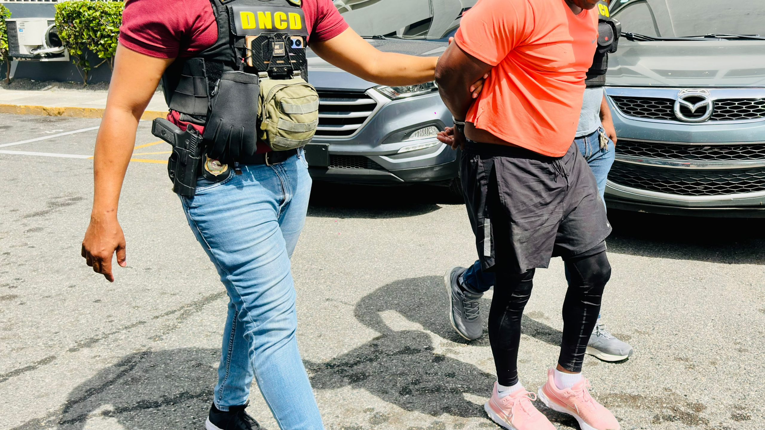 Atrapan a “El Francés”, buscado por decomiso de 10 paquetes de cocaína en Boca Chica