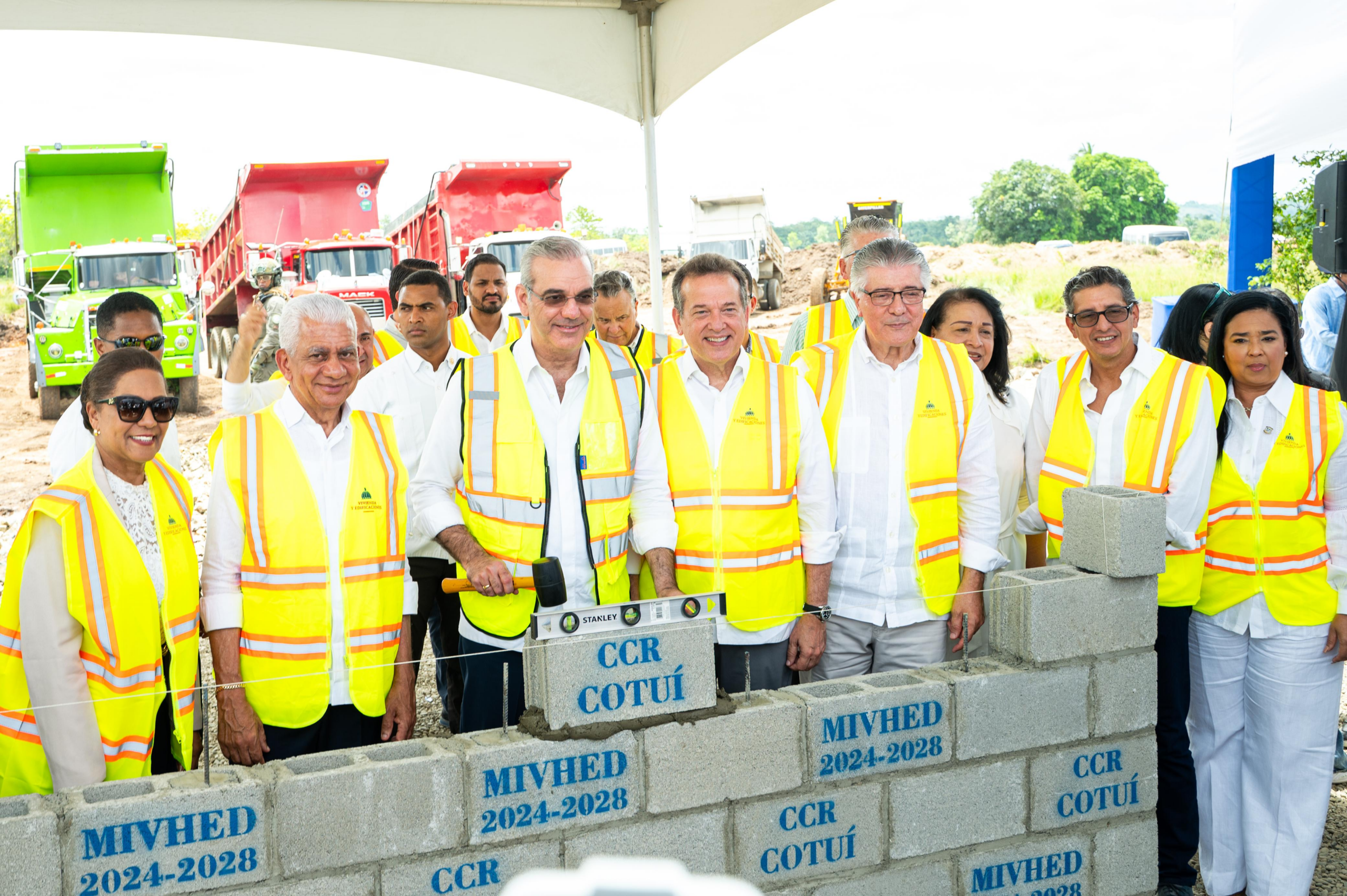 Senador Ricardo de los Santos destaca ejecutoria de obras que realiza el gobierno de Luis Abinader en la provincia Sánchez Ramírez