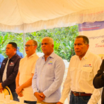 Senadores Jhonson Encarnación y Dagoberto Rodríguez encabezan socialización de camino vecinal que unirá cuatro provincias del Sur