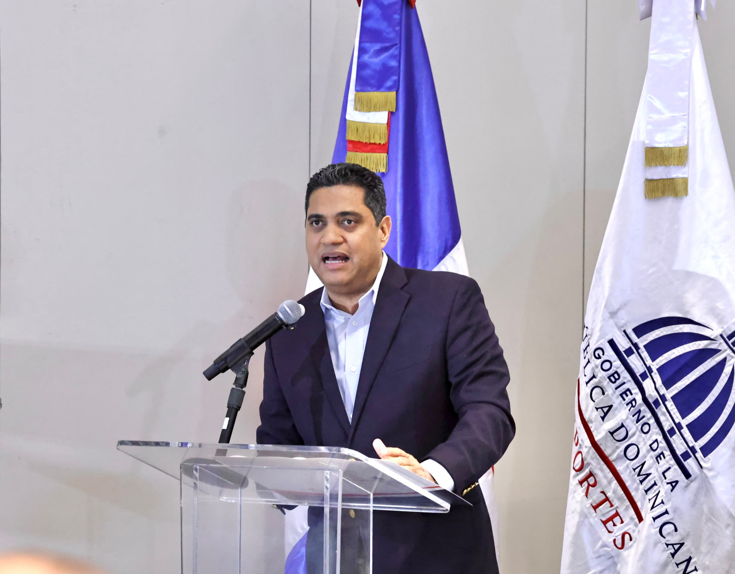 Kelvin Cruz anuncia históricos incentivos para medallistas de los Juegos Centroamericanos y del Caribe Santo Domingo 2026