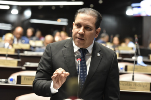 Diputado José Luis Abreu advierte que «los pobres están hartos del maltrato y abuso policial»