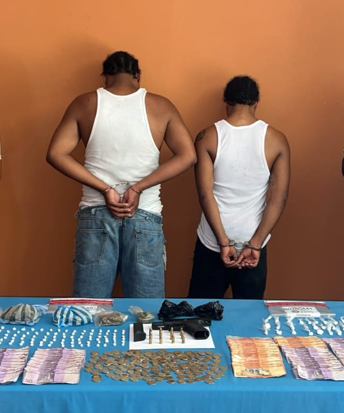 DNCD y Ministerio Público capturan a dos presuntos integrantes de la red de “Cristian Matatán” en San Cristóbal