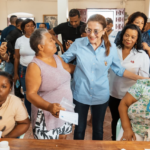 Carolina Mejía encabeza operativos médicos y sociales en sectores del Distrito Nacional