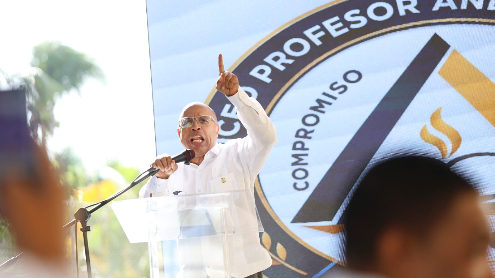 Alfredo Pacheco encabeza inicio del año escolar 2026-2027 en Santo Domingo Oeste