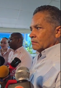 Juan Hubieres acusa a miembros del Dicrim en Bayaguana de actuar con banda criminal en robos, atracos y asesinatos