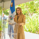 Carolina Mejía oficializa con una tarja el nombre Parque Mirador Sur Dr. Joaquín Balaguer