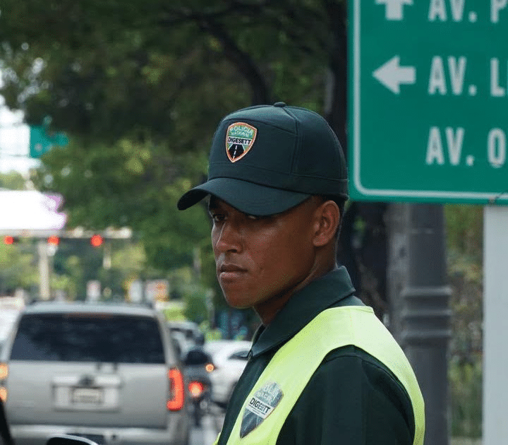 DIGESETT despliega agentes para garantizar la movilidad durante actividades en el Centro Olímpico, Plaza de la Cultura y carreteras