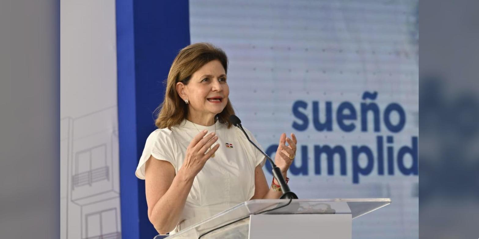 Vicepresidenta Raquel Peña habla en la entrega de 836 apartamentos del Residencial Ciudad Real Ecológica