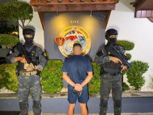 RD captura con la cooperación de varias agencias internacionales a español requerido en su país por tráfico de drogas y lavado de activos