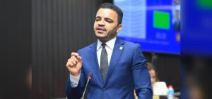 Saulo Vega deposita cuatro proyectos para Villa Altagracia y comunidades de San Cristóbal